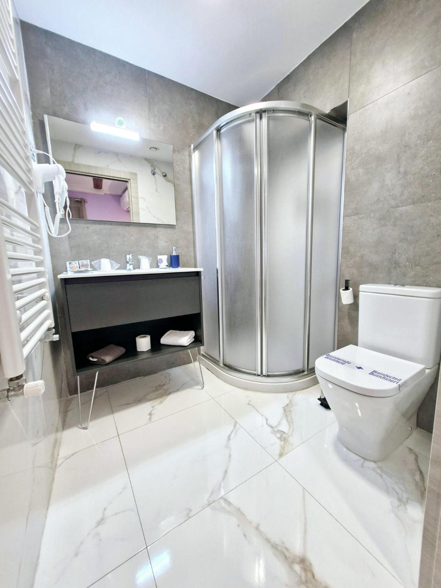Feeling Home - Suites&Rooms León Dış mekan fotoğraf